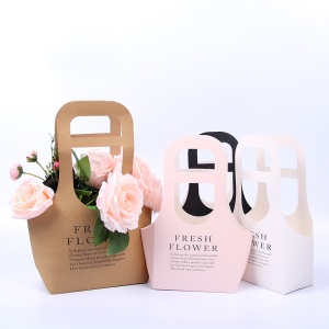 Portable Flower Bag Kraft Packaging Paper Waterproof Flower Paper Bag With Handles
